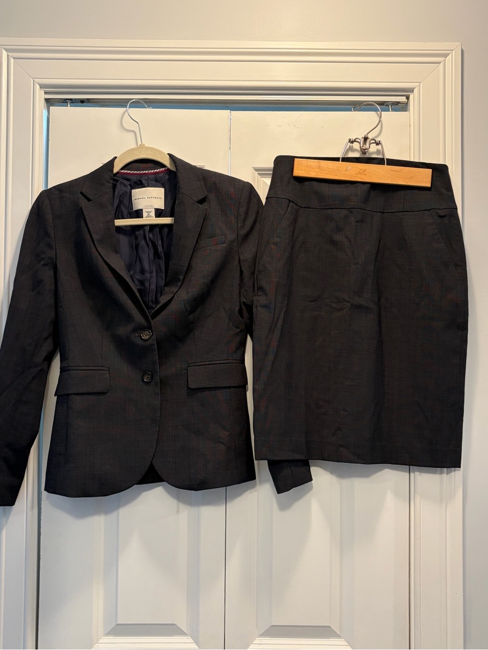 Banana Republic Wool Charcoal Women's Suit - Jacket & Skirt